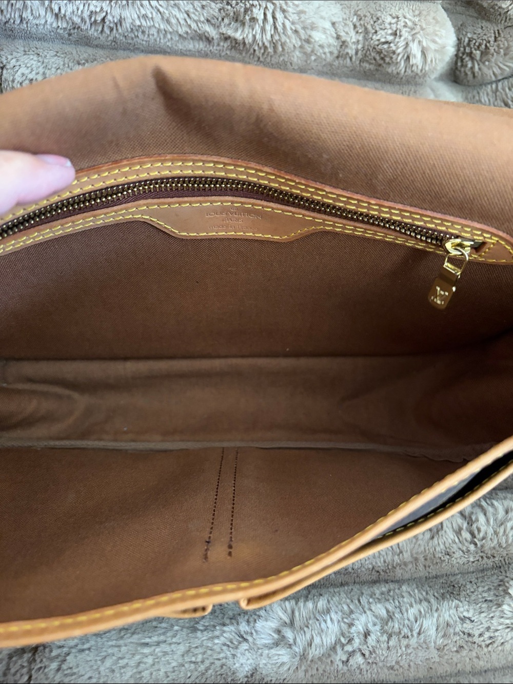 Louis Vuitton Monogram Canvas Crossbody Bag - Brown/ Tan - Picture 5 of 15